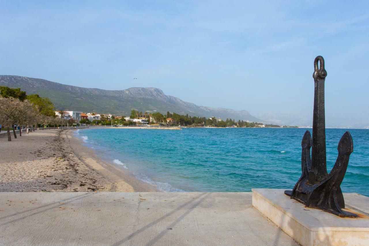 Seafront Apartment In Historical Cippico Castle Kaštela Eksteriør bilde