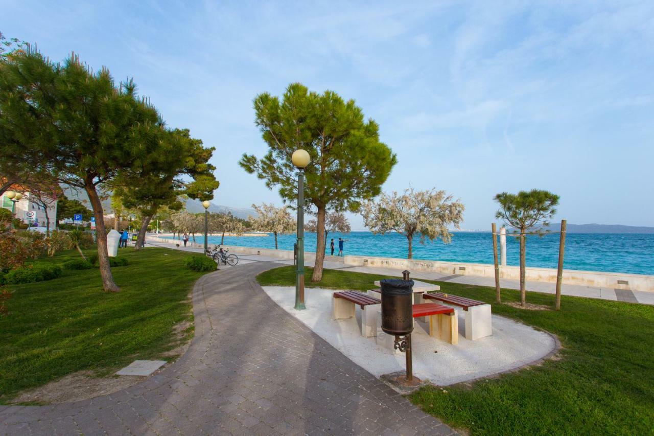 Seafront Apartment In Historical Cippico Castle Kaštela Eksteriør bilde